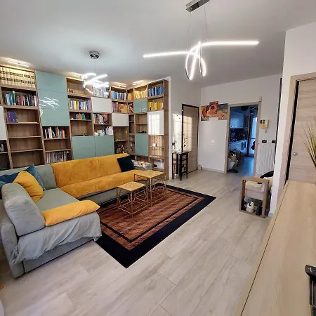 Apartmán Luminoso A Pochi Minuti Da Duomo E Fiera *