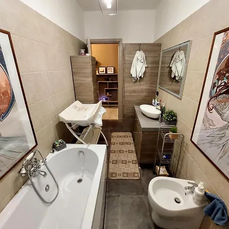 Luminoso A Pochi Minuti Da Duomo E Fiera Milánó